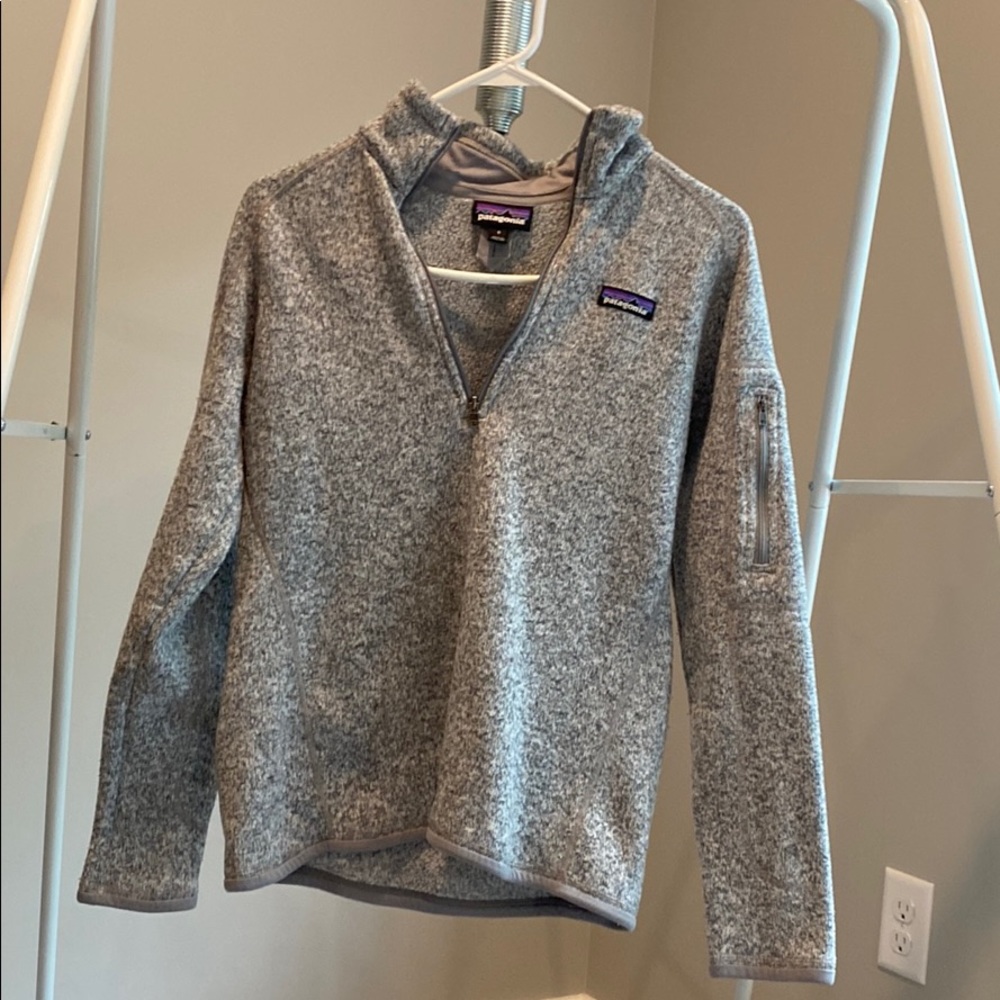 Patagonia grey quarter zip, size small